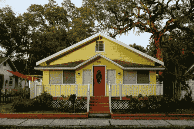 Did You Dream About… a Yellow House